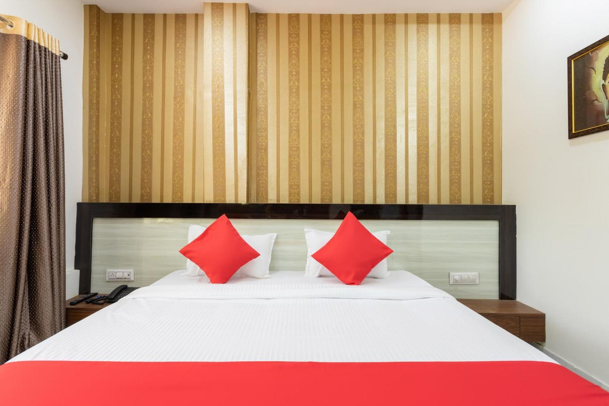 Hotel O Savitri Regency Bhopal Esterno foto